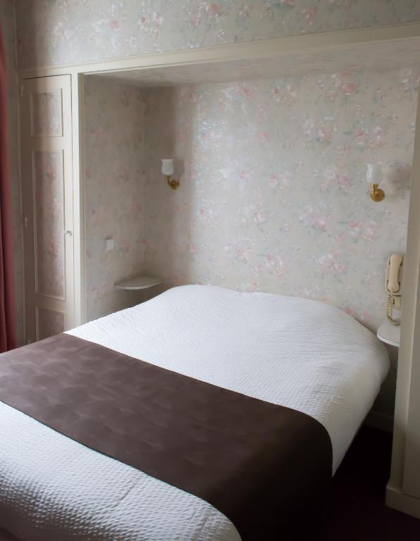 La Tete Noire Hotel Montrichard Exterior photo